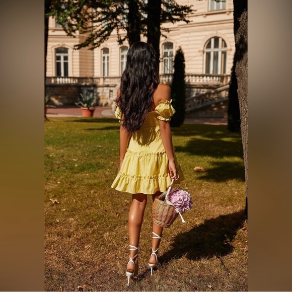 Alamour The Label Yellow Off-Shoulder Puff Sleeve‎ Mini Dress Size M NWT - Picture 4 of 10